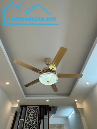 Bán nhà dân xây Vĩnh Hưng, 38m, 6,8 tỷ, Lh: 0984417892.