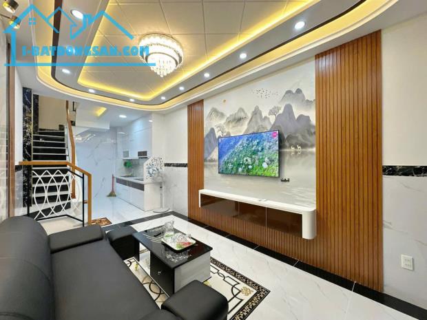 Mới Đẹp - Chính Chủ ,DT 30M2 , 4 Tầng Đúc Với 3PN,3WC Thích  Quảng Đức - PN - 2