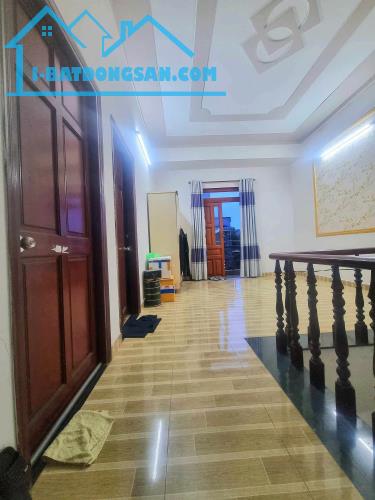 Bán nhà 1 Trệt 1 Lầu Dĩ An, ngang KHỦNG 8m,đường xe hơi,gần Chiêu Liêu - 3