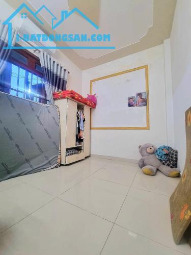 Bán nhà 1 Trệt 1 Lầu Dĩ An, ngang KHỦNG 8m,đường xe hơi,gần Chiêu Liêu - 2