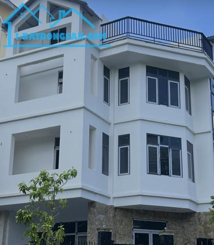BÁN NHÀ 3 TẦNG XE HƠI NGỦ TRONG NHÀ – 172M2 – CHỈ 13 TỶ – HẺM THÔNG LÊ VĂN THỊNH, - 1