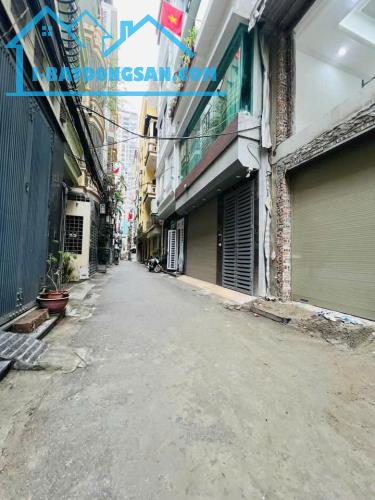 Trần Quốc Hoàn, DT 50M2x6T, MT 4.2M, giá 18 tỷ (rẻ)  PHÂN LÔ Ô TÔ -  OTO ĐỖ CƯẢ - GẦN PHỐ