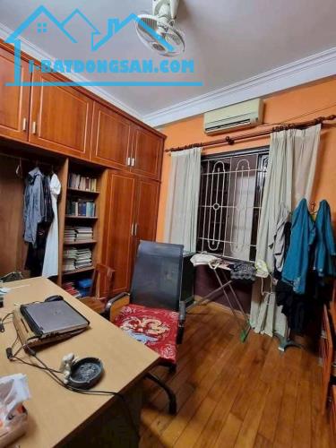 Trần Quốc Hoàn, DT 50M2x6T, MT 4.2M, giá 18 tỷ (rẻ)  PHÂN LÔ Ô TÔ -  OTO ĐỖ CƯẢ - GẦN PHỐ - 1