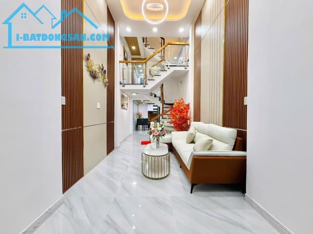NHÀ ĐẸP QUÁ! 3PN, NỘI THẤT ĐẸP, KHU VỰC SẦM UẤT, RA SÂN BAY GẦN XỊCH - 2