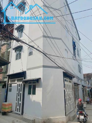 Nhỉnh 2 TỶ – NHÀ 4 TẦNG LÔ GÓC HXH HUỲNH TẤN PHÁT, Q.7