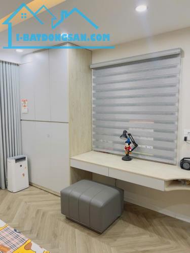 BÁN NHÀ NGÔ QUYỀN NHÀ ĐẸP, Ô TÔ 5 TẦNG, MT4M1 40M2 - 3