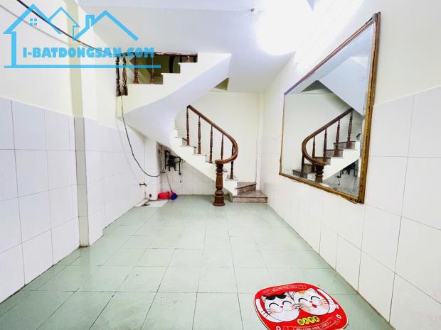 Bán nhà căn góc Hàm Tử Quan - Hoàn Kiếm, Ô tô tránh 30m2 3Tỷ Cực Hiếm