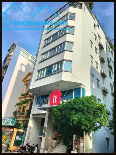 Cần bán tòa nhà 8.2 x 18m Nguyễn Văn Thủ trung tâm Q1 TP.HCM