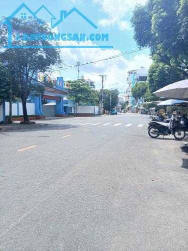 Bán Gấp Nhà mặt tiền Hoa Bằng Tân Sơn Nhì Tân Phú 76m2-2 Tầng 12 tỷ - 1