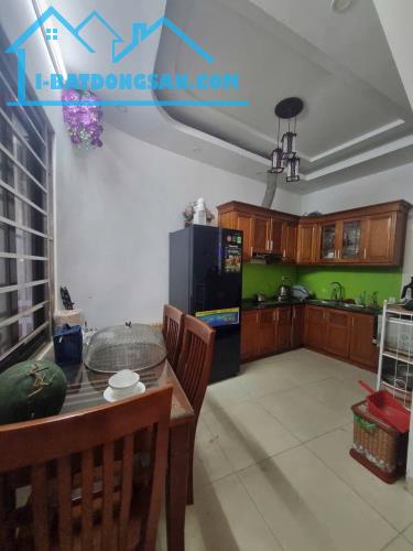BÁN NHÀ LÔ GÓC PHỐ VŨ TÔNG PHAN, Ô TÔ VÀO NHÀ, ĐẦY ĐỦ NỘI THẤT, 37M2, 4 TẦNG, GIÁ 11 TỶ. - 1