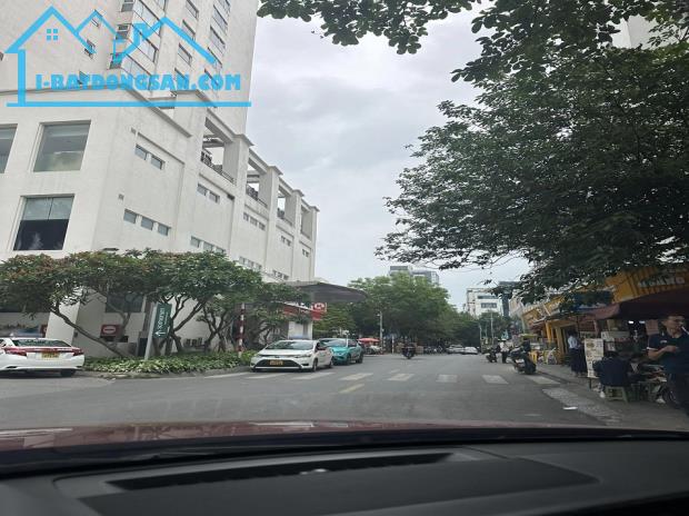 Hàng kịch độc! Khu phân lô phố Nghĩa Đô, vỉa hè rộng, kinh doanh, oto đỗ cửa, 80mx3T - 1