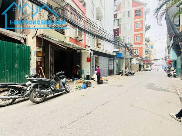 Bán nhà mặt ngõ ô tô phố Pháo Đài Láng , Quận Đống Đa 5 tâng, mặt tiền 4m, diện tích 69m2