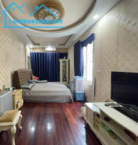 SIÊU PHẨM VĂN CHƯƠNG– ĐỐNG ĐA– MẶT ĐƯỜNG ÔTÔ TRÁNH– VỈA HÈ RỘNG– KINH DOANH ĐỈNH– 12.65 TỶ - 2