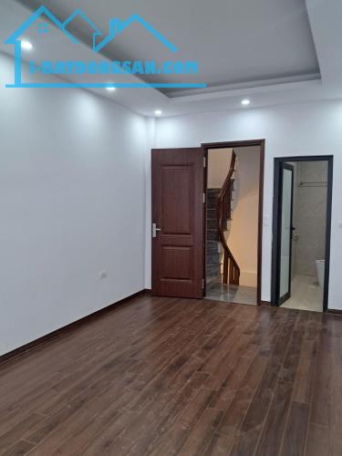 NHÀ PHỐ TT CẦU GIẤY - NGÕ THÔNG, MẶT TIỀN RỘNG - 45M, MT 4,5M - 8,x Tỷ - 1