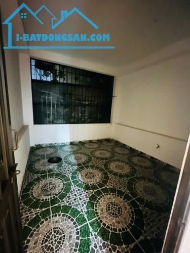 Cho thuê nhà ngõ Gốc Đề 60m x 4 tầng, 4 ngủ, 15 Triệu - ở gđ, nhóm ngoan - 4