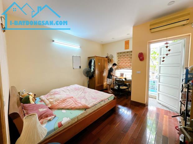 Bán nhà 5T Bồ Đề ngõ oto DT49m ,MT4m giá 12,95 tỷ - 2