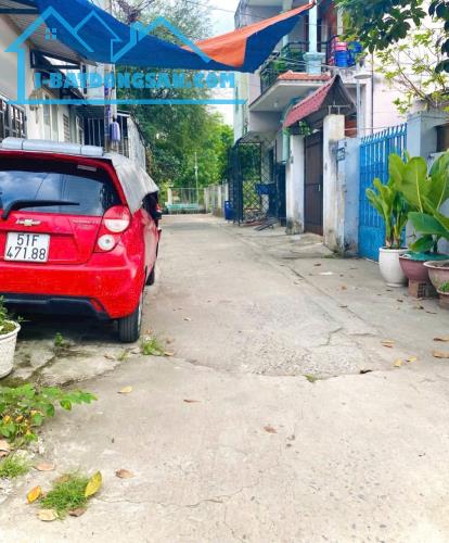 GIÁ HƠN 4 TỶ - ĐẤT TẶNG DÃY TRỌ GẦN CHUNG CƯ PICITY QUẬN 12 – DIỆN TÍCH KHỦNG – HẺM XE TẢI - 1