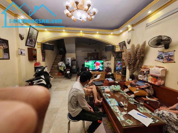 BÁN NHÀ ĐẸP LUNG LINH PHỐ BẾ VĂN ĐÀN, HÀ ĐÔNG 8 TỶ - 2