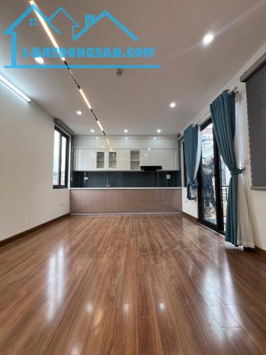 💥Kinh doanh vô địch, Mặt phố Cốm Vòng - Duy Tân 60/70m2 - 7T thang máy, 36 tỷ - 2