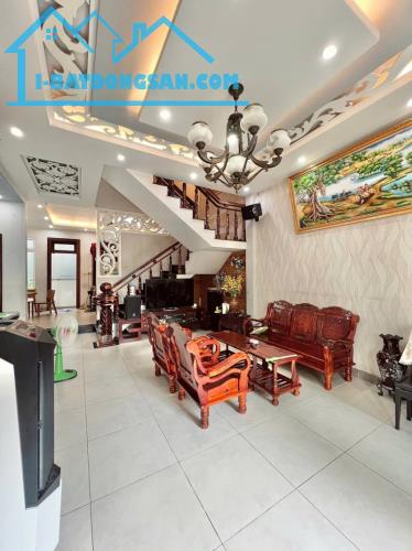 Bán nhà 3 tầng, 175m², 3PN, 4WC, Linh Đông, Thủ Đức - 16.8 tỷ - 2