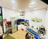 Hoàn công đủ, nhà 3 tầng, Hoàng Hoa Thám Bình Thạnh, xe hơi vào tận cửa, nhỉnh 3 tỷ