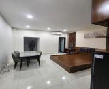 Bán căn hộ DV ngõ 230 Mễ Trì Thượng, DT 64m, 6 tầng, MT 4m, giá 10.9 tỷ.