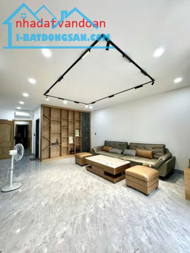 CƠ HỘI HIẾM! NHÀ ĐẸP HẺM PHAN SÀO NAM, P.11, TÂN BÌNH, THANG MÁY TRONG NHÀ - CHỈ 22 TỶ - 1