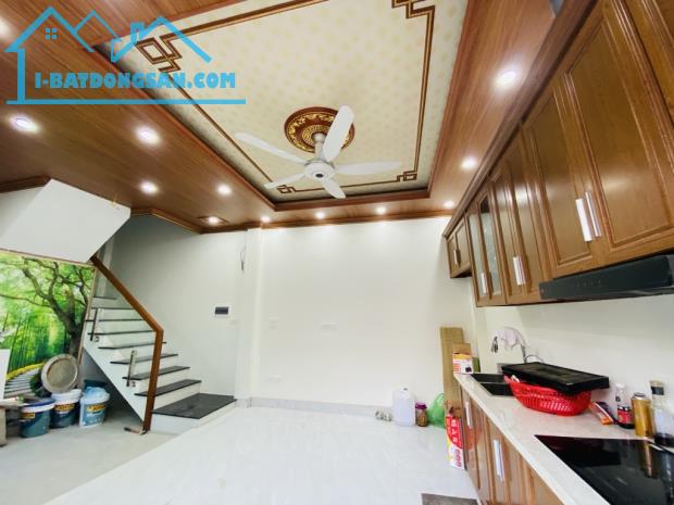 🏡 BÁN NHÀ 5 TẦNG - HOA LÂM, LONG BIÊN - 31m² - MT 7m - Giá  5,9 tỷ