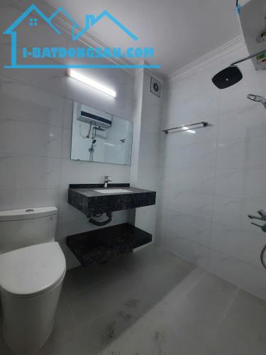 bán nhà mặt phố khương trung thanh xuân 20ty500tr DT42m2 ,4 tầng LH 036.214.6202 - 2