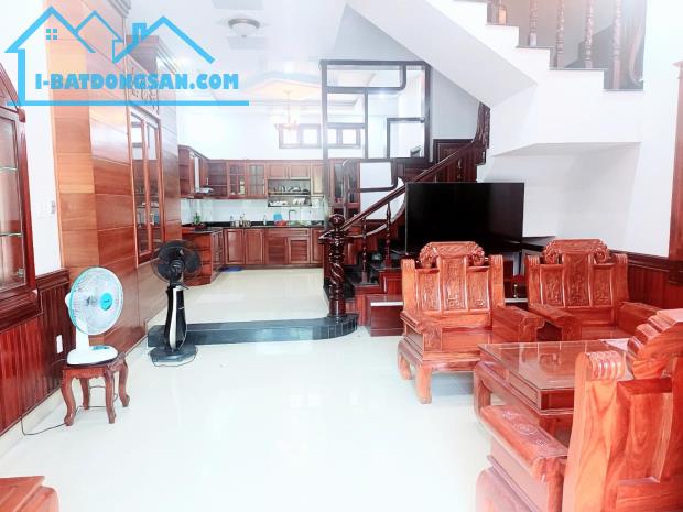 Bán Nhà Quận 9 Nhà siêu đẹp Nhỉnh 8 tỷ
