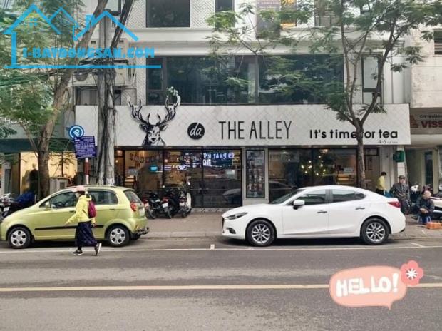 Cho thuê nhà mặt phố HUỲNH THÚC KHÁNG- Mặt tiền 8m- Diện tích 200m2 x 5 tầng- thang máy