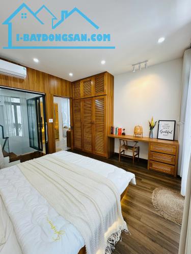 Bán nhà HXH 8m, Nguyễn Hồng Đào - DT 4x16 - 5 tầng, khu Bàu Cát giá 12.5 tỷ - 2