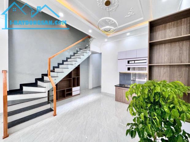 nhà lầu xây mới ngay cuối đường Đồng Khởi - 2