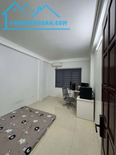 Cho thuê nhà ngõ 26 Bằng Liệt 5 tầng x 45m2, 5 ngủ, 15 Triệu, 3m ra mặt phố - 2
