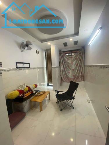 Bán nhà đẹp hẻm tại Quận 7 - Diện tích: 5.75m x 12m - Giá cực tốt chỉ 5,95 TỶ