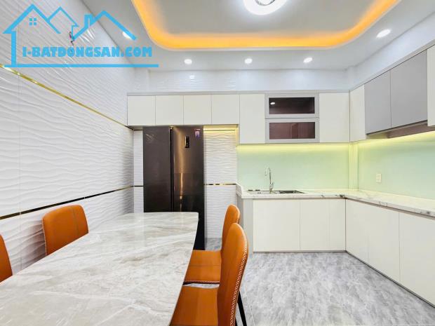 Bán nhà hẻm 3.5m Quang Trung, P10, GV, 4.1 x 11m, 2 tầng, giá: 4.65 tỷ TL - 4
