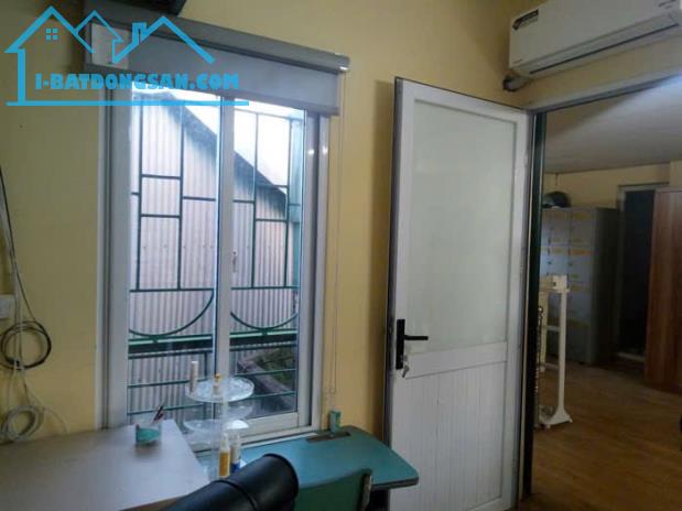 NHÀ ĐẸP Ở NGAY - Ô TÔ ĐỖ CỬA - TIỆN ÍCH BẠT NGÀN - CHỢ, SIÊU THỊ, TRƯỜNG HỌC KO THIẾU GÌ. - 1