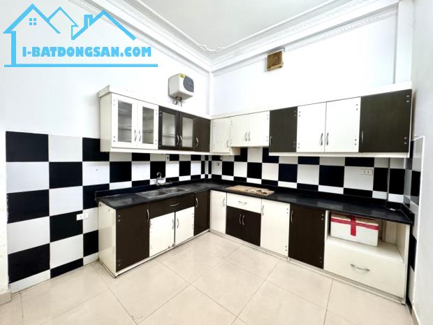 Nhà Bạch Mai 37m 4T MT3.5m - NHÀ DÂN XÂY CHẮN CHẮN- NGÕ THÔNG GẦN PHỐ