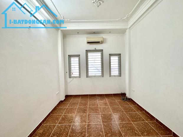 Nhà Bạch Mai 37m 4T MT3.5m - NHÀ DÂN XÂY CHẮN CHẮN- NGÕ THÔNG GẦN PHỐ - 2