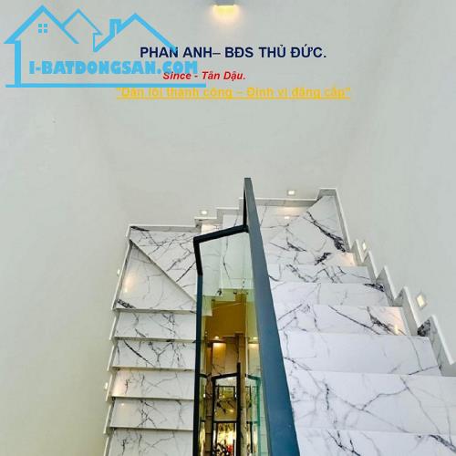 🔥 [ Bán Gấp ] Nhà Phố Nguyễn Thị Định , Quận 2 _ Đường 2 Chiều Mở Rộng 30 M_ Giảm Sốc 900 - 4