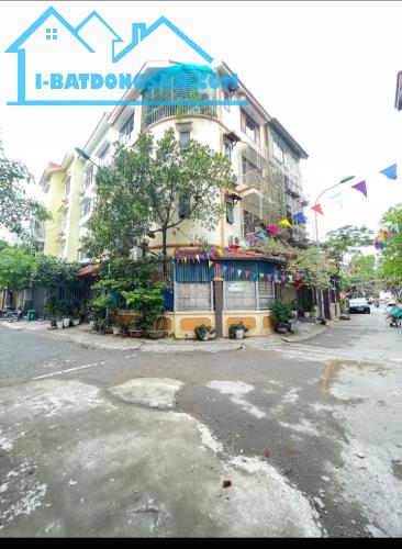 Cần bán nhà biệt thự lô góc Cổ Nhuế 5tầng full nội thất.