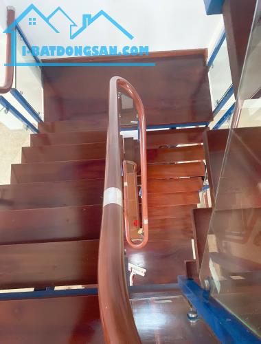 BÁN NHÀ NGỌC THỤY 35MX5T. Ô TÔ NGỦ TRONG NHÀ, SỔ VUÔNG. - 1