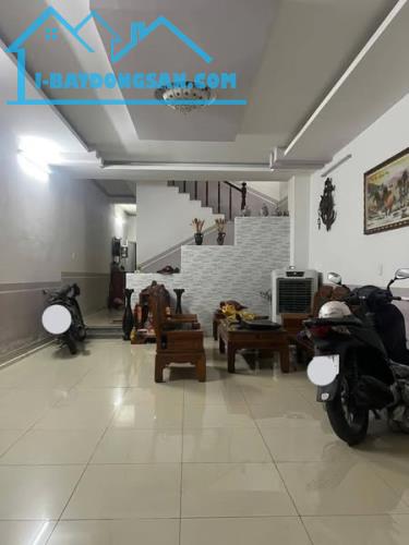 BÁN NHÀ TRỆT 2 LẦU KHU DÂN CƯ 586 - 2
