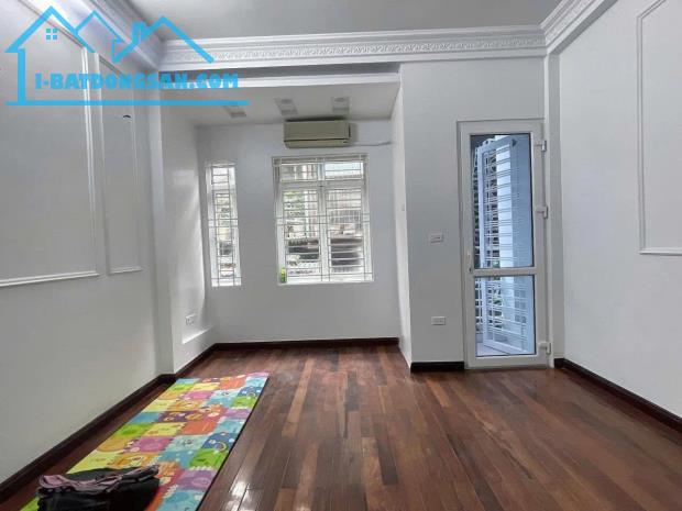 BÁN NHÀ THÁI HÀ - Ô TÔ TRÁNH - KINH DOANH ĐỈNH - CHỈ 30M RA MẶT PHỐ - 5