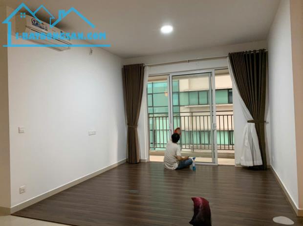 Cho Thuê Căn Hộ Golden Mansion Phổ Quang, 3PN2Wc Nội Thất Cơ Bản 20.5Tr Tel à 0942811343