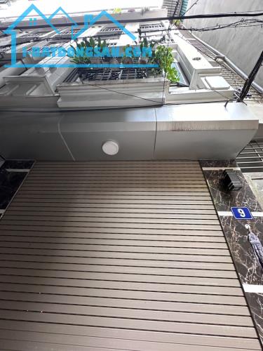 Bán nhà Việt Hưng- 40m2-5 tầng -  oto sát nhà - nhỉnh 6 tỷ ( Thương lượng)