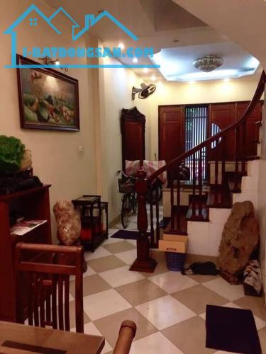 Chủ nhà cần bán nhà. Do định cư sang bên nước ngoài