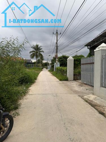 bán lô góc vuông vắn full thổ cư ngay trung tâm thị xã Ninh Hòa 0985451850 - 2