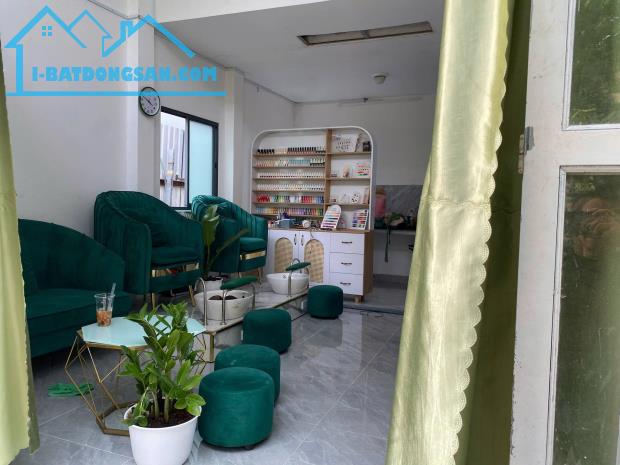 Sang nhượng tiệm nail có gác ở lại tại Đường Lê Hữu Kiều giao Nguyễn Thị Định - 2