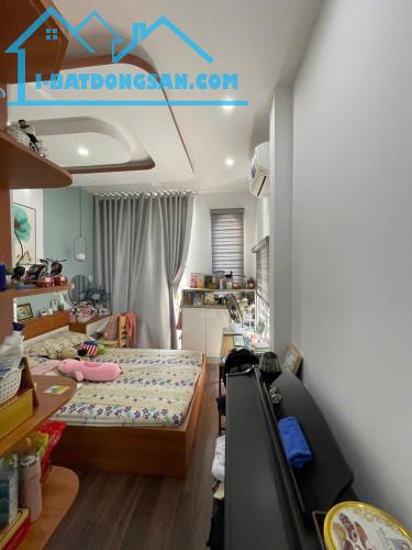 LÔ GÓC HẺM XE HƠI - GẦN NGUYỄN PHÚC CHU TÂN BÌNH - 45M2 - 3PN  BTCT -  NHỈNH 5 TỶ - 2